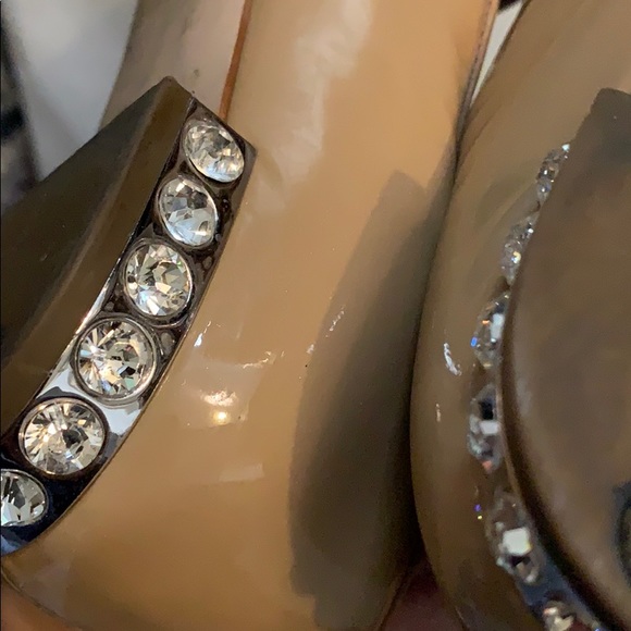 MIU MIU Patent Leather Bow Accents Ballet Flats! - Picture 10 of 12